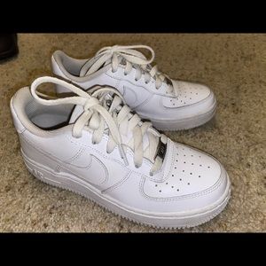 White Air force 1s